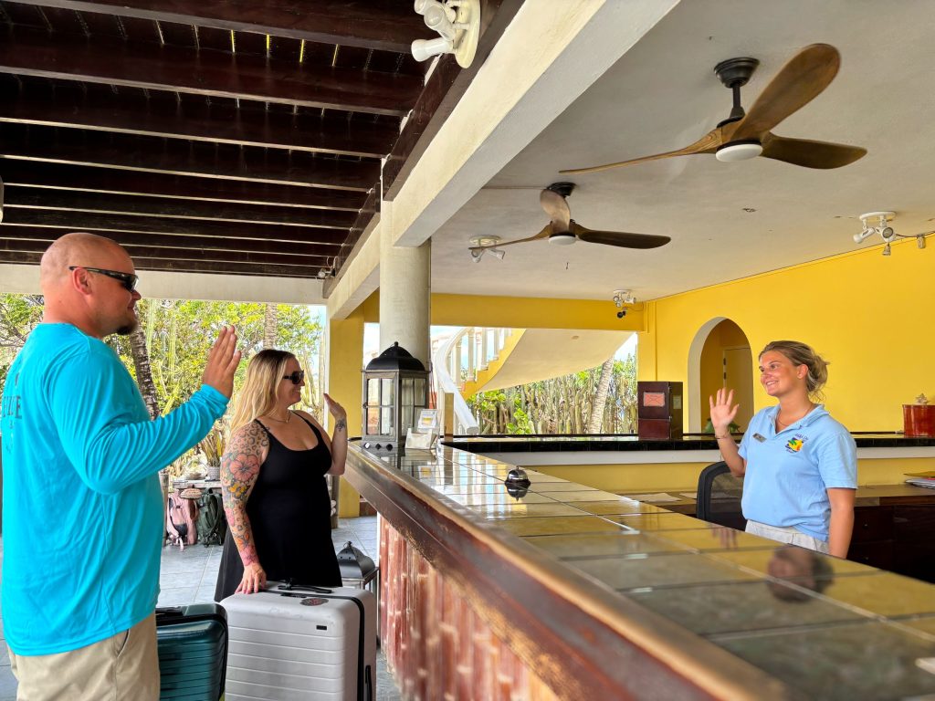 Front Office arrival